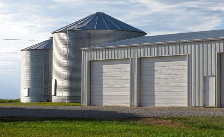  Prefabricated steel structure farm buildings