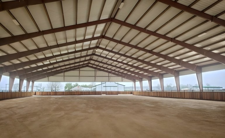   Steel Structure Indoor Riding Arena | Professional & All-Weather Equestrian Space￼